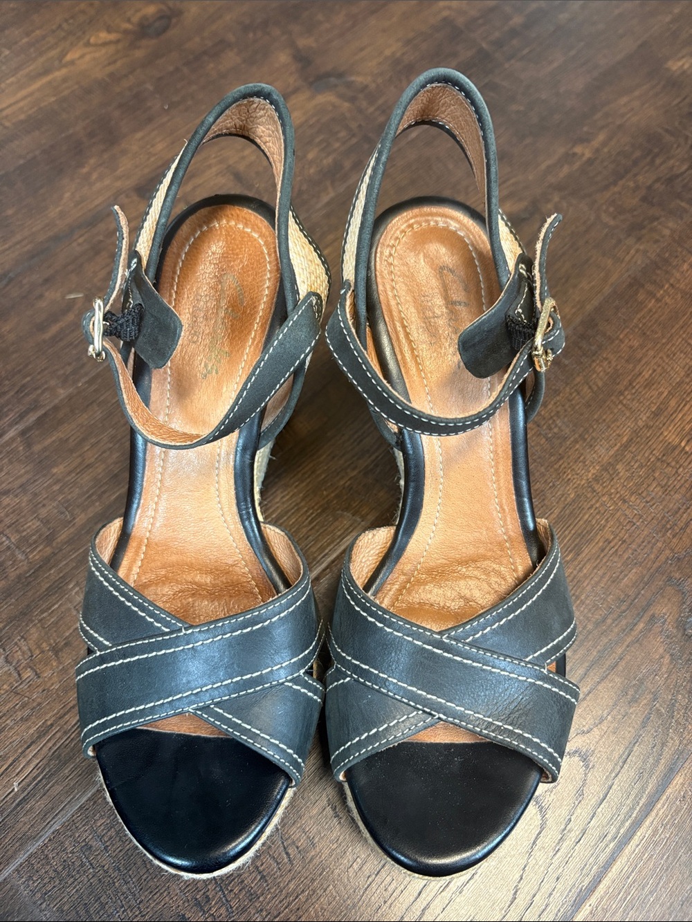 Clarks Black Leather Solid Ankle Strap Criss Cross Wedge Sandals Women’s 7